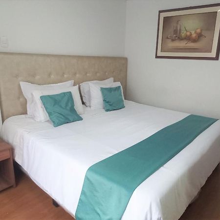 Hotel En Bogota - Fontana Di Trevi Екстериор снимка