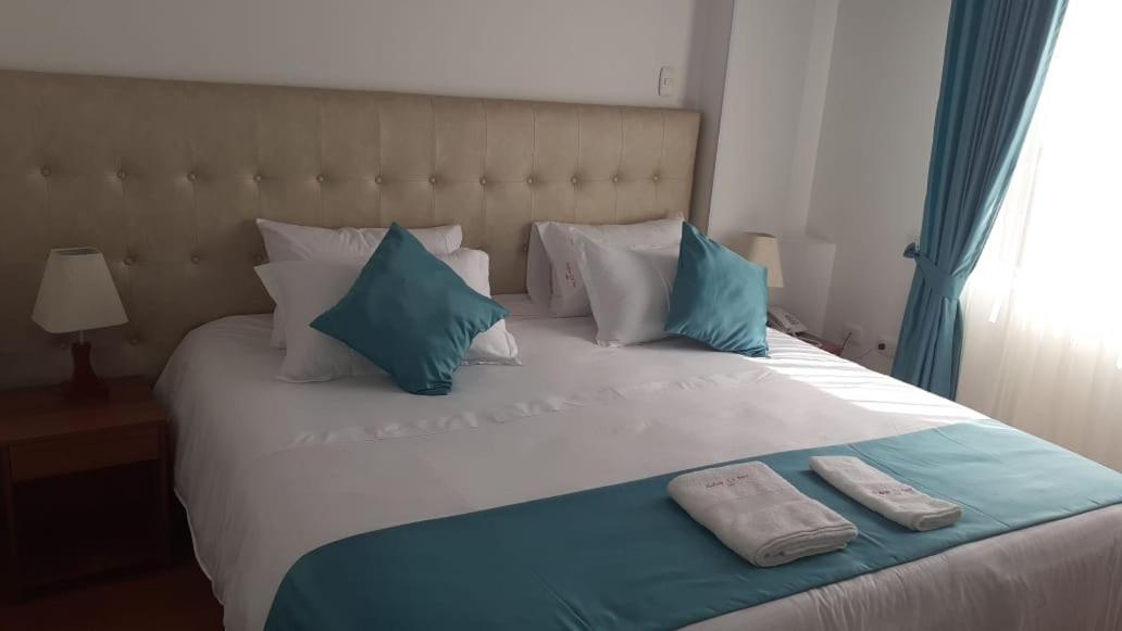 Hotel En Bogota - Fontana Di Trevi Екстериор снимка