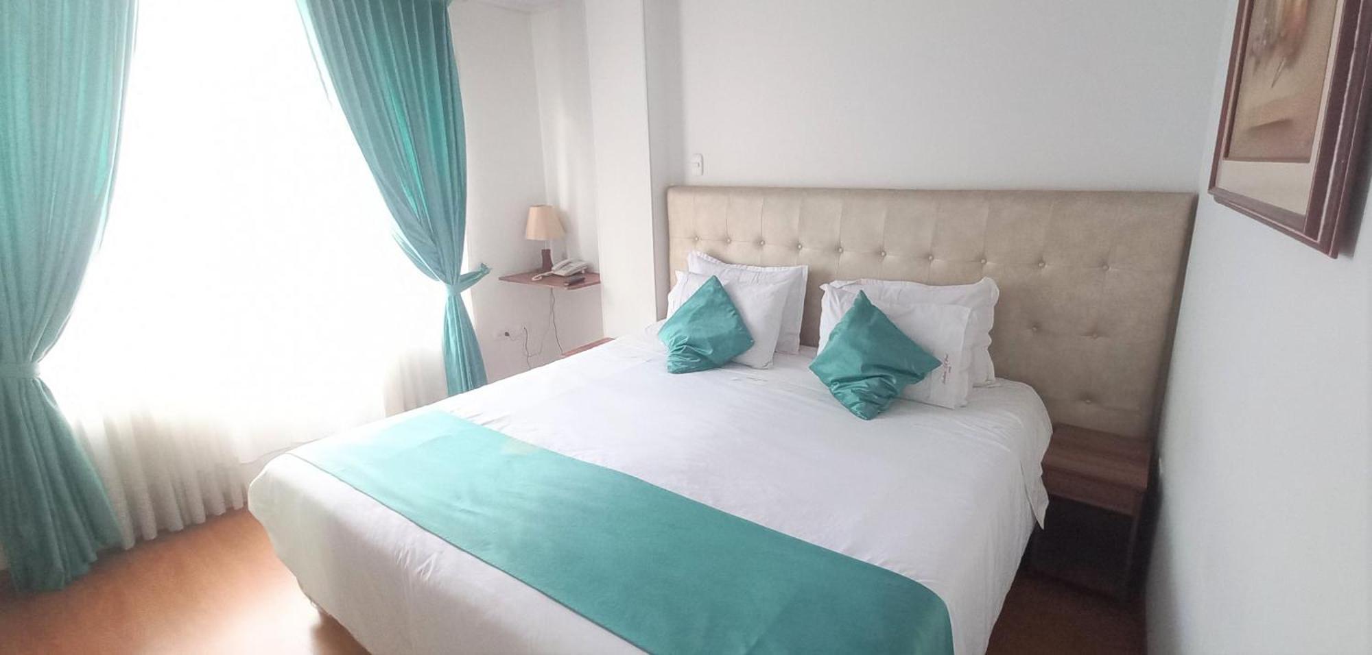 Hotel En Bogota - Fontana Di Trevi Екстериор снимка