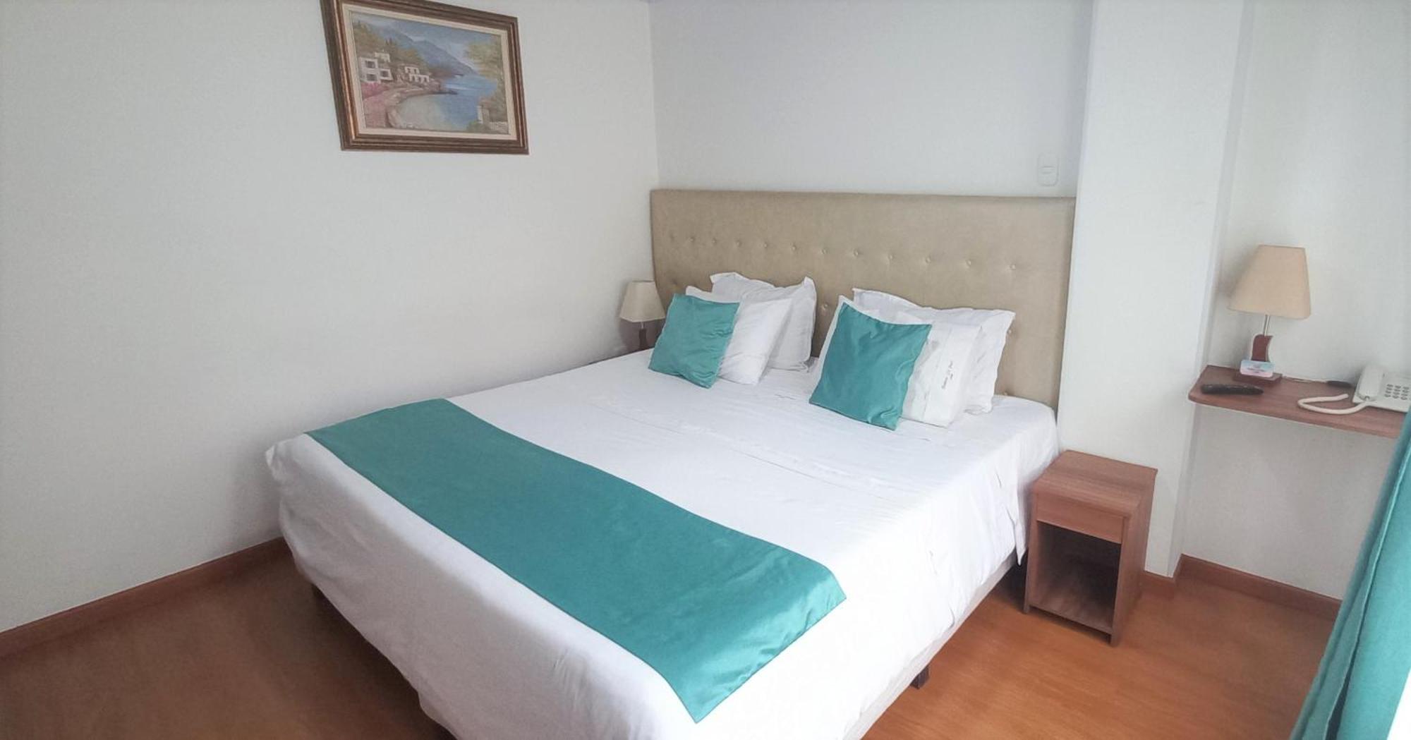 Hotel En Bogota - Fontana Di Trevi Екстериор снимка